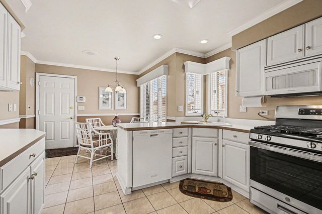 3502 Bob White Circle, Valparaiso, IN 46383