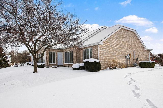 3502 Bob White Circle, Valparaiso, IN 46383