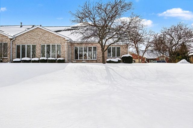 3502 Bob White Circle, Valparaiso, IN 46383