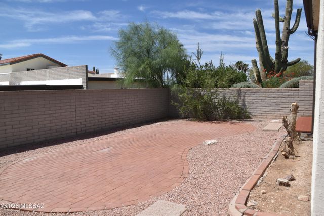 5922 N Placita Del Conde, Tucson, AZ 85718