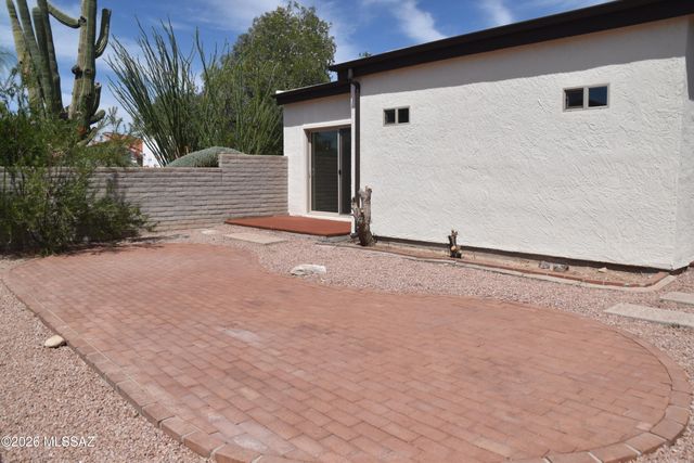 5922 N Placita Del Conde, Tucson, AZ 85718