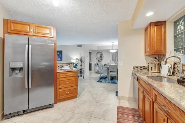 5936 Morningstar Circle 103, Delray Beach, FL 33484
