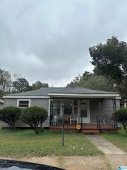 833 JACKSON BOULEVARD, Tarrant, AL 35217