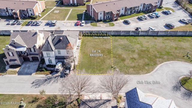 135 Club View Drive, Lafayette, LA 70503