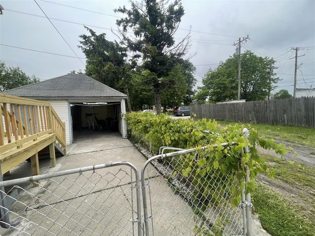 2954 Goodson Street, Hamtramck, MI 48212