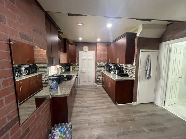 2954 Goodson Street, Hamtramck, MI 48212