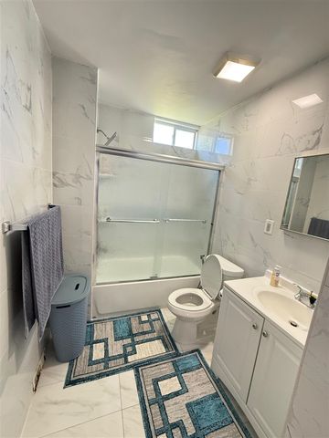2954 Goodson Street, Hamtramck, MI 48212