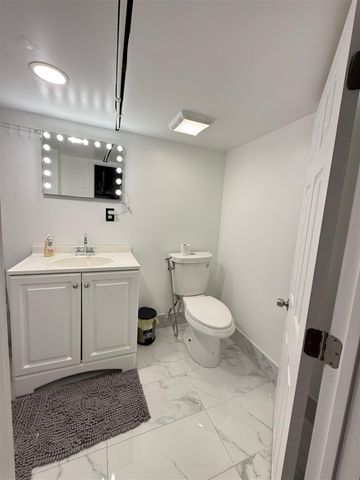 2954 Goodson Street, Hamtramck, MI 48212