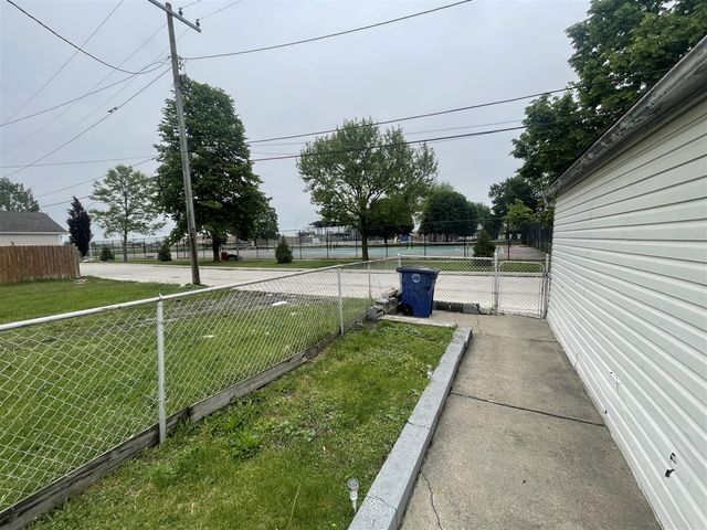 2954 Goodson Street, Hamtramck, MI 48212