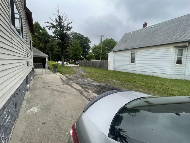 2954 Goodson Street, Hamtramck, MI 48212