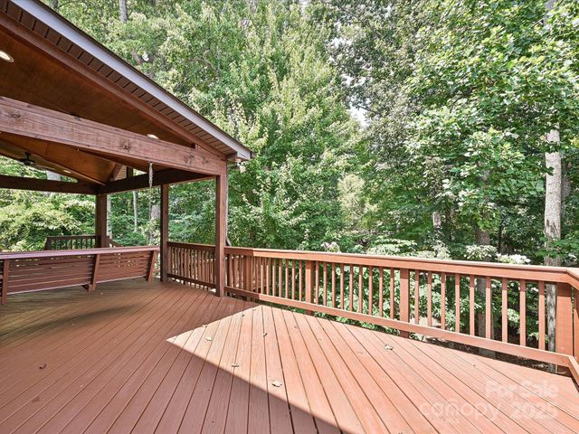 217 Hillandale Drive, Charlotte, NC 28270