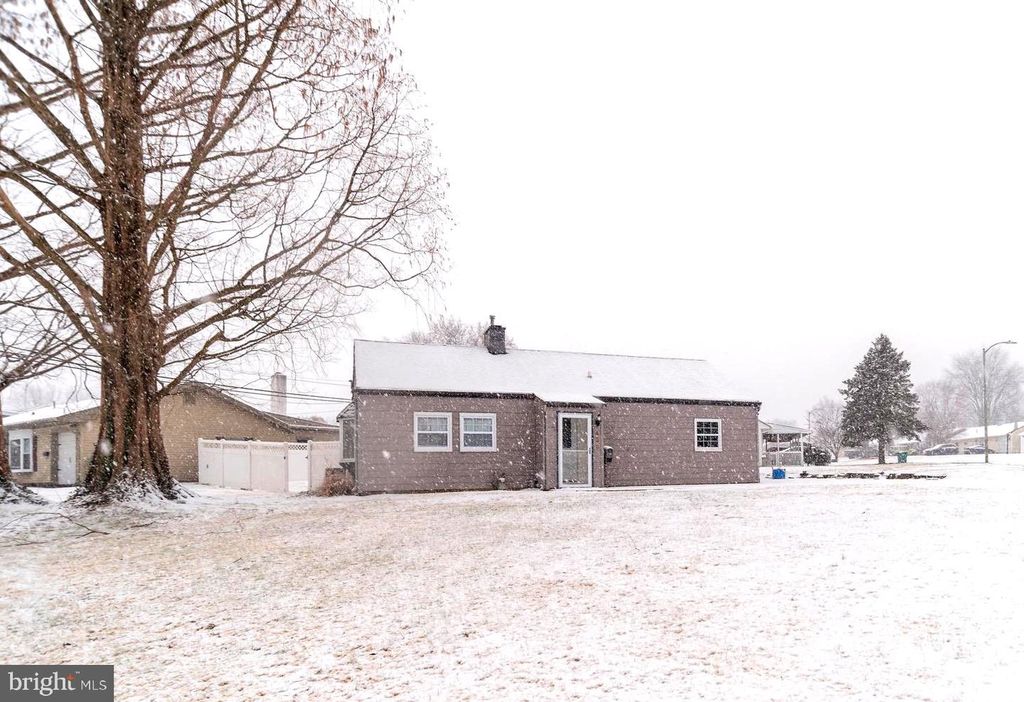 438 ANDOVER RD, Fairless Hills, PA 19030