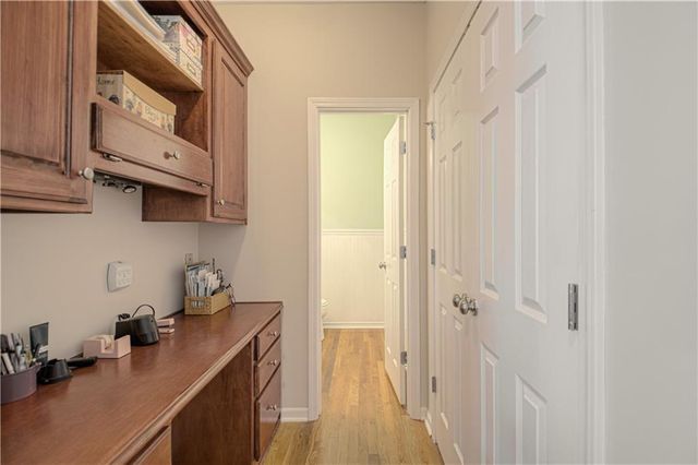 669 N Pine Circle, Gardner, KS 66030