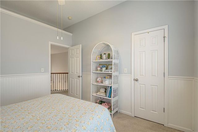 669 N Pine Circle, Gardner, KS 66030