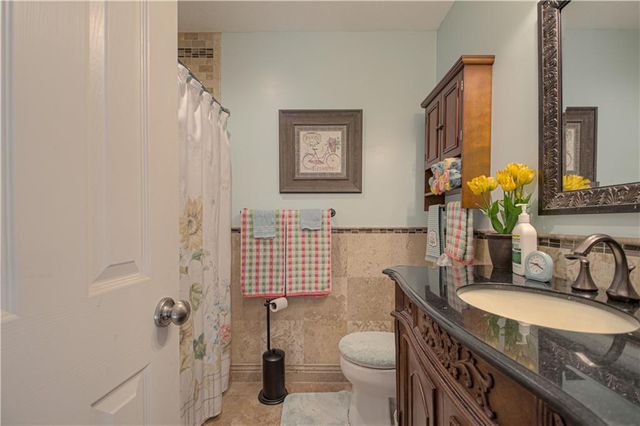 669 N Pine Circle, Gardner, KS 66030