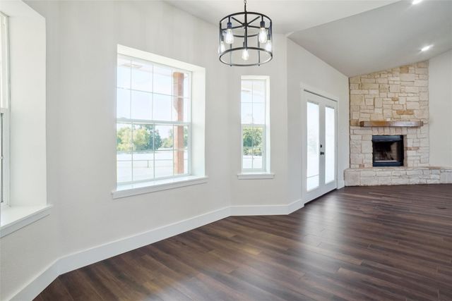 293 County Road 1111, Decatur, TX 76234