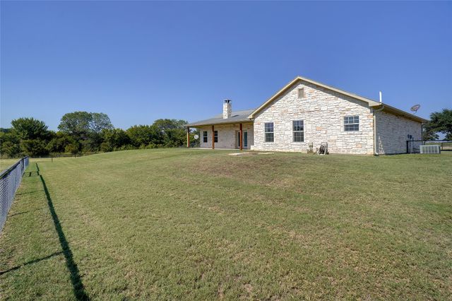 293 County Road 1111, Decatur, TX 76234