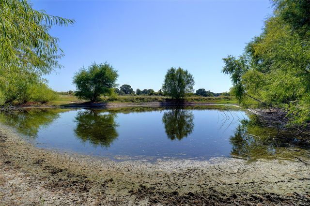 293 County Road 1111, Decatur, TX 76234