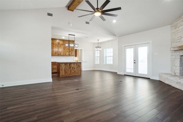 293 County Road 1111, Decatur, TX 76234