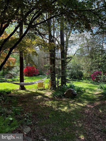 6523 KERNS RD, Falls Church, VA 22044