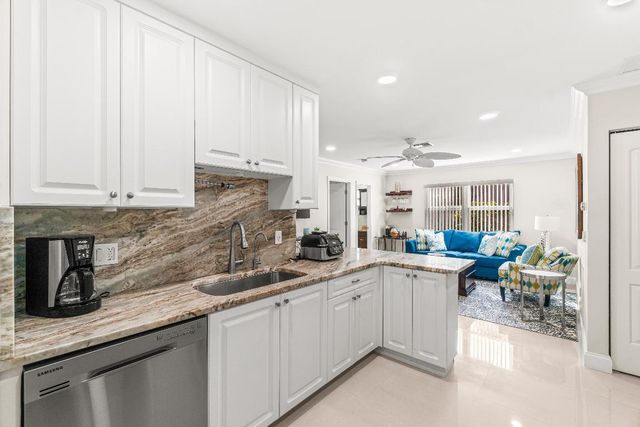 2815 Cormorant Road, Delray Beach, FL 33484