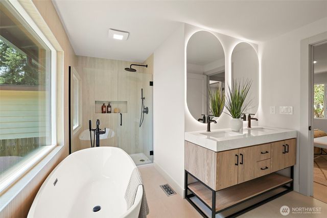 8209 NE 144th Street, Kirkland, WA 98034