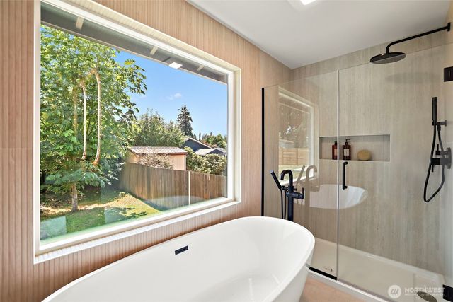 8209 NE 144th Street, Kirkland, WA 98034
