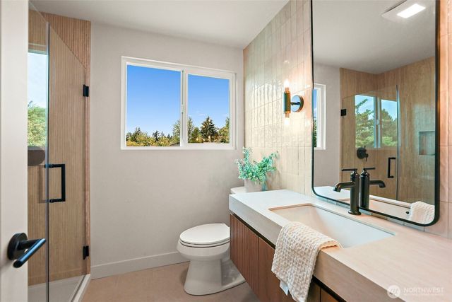 8209 NE 144th Street, Kirkland, WA 98034