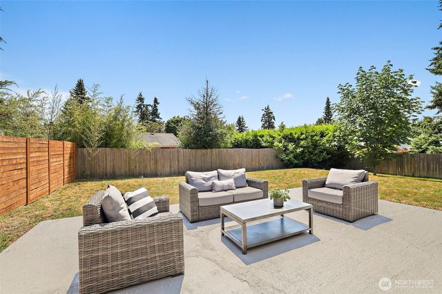 8209 NE 144th Street, Kirkland, WA 98034
