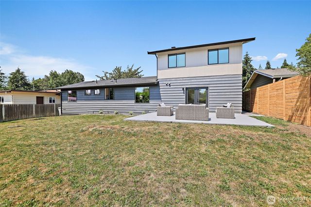 8209 NE 144th Street, Kirkland, WA 98034