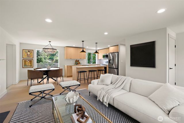 8209 NE 144th Street, Kirkland, WA 98034