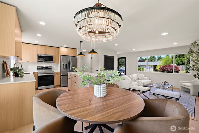 8209 NE 144th Street, Kirkland, WA 98034