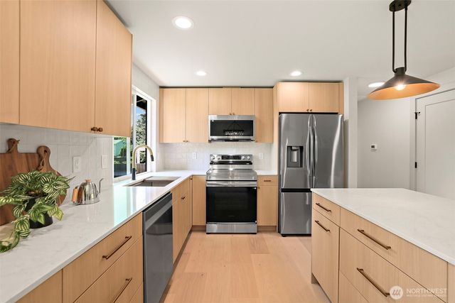 8209 NE 144th Street, Kirkland, WA 98034
