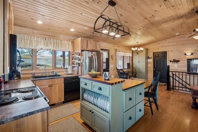 1258 Green Acres Drive, Ellston, IA 50074