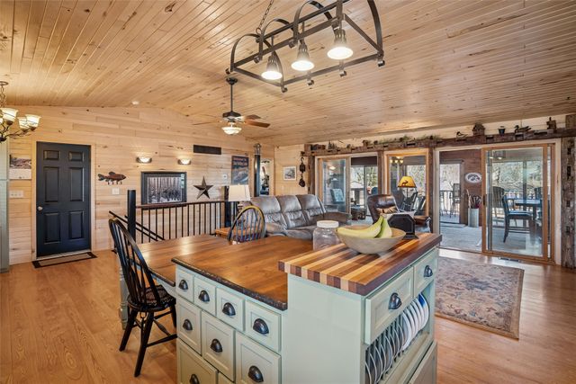 1258 Green Acres Drive, Ellston, IA 50074