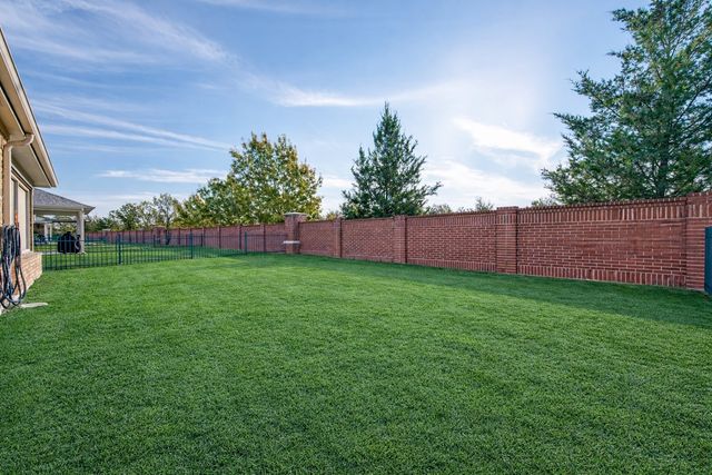 2325 Beachfront Drive, Frisco, TX 75036