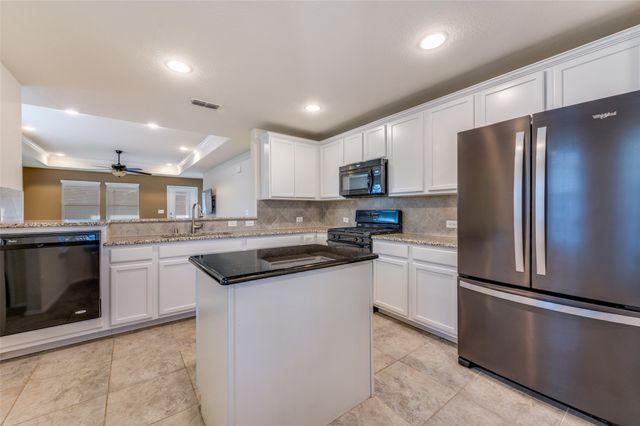 2325 Beachfront Drive, Frisco, TX 75036