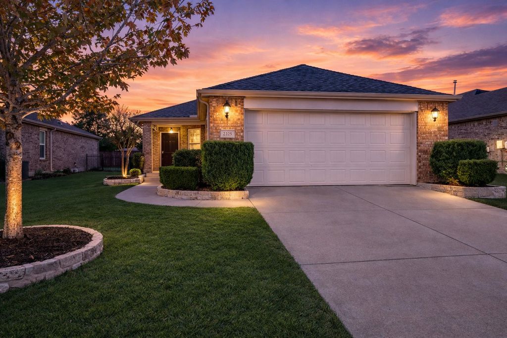 2325 Beachfront Drive, Frisco, TX 75036