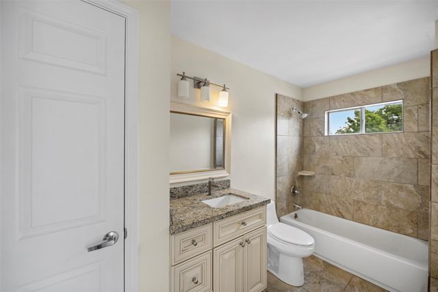 6918 Irvington Boulevard B, Houston, TX 77022
