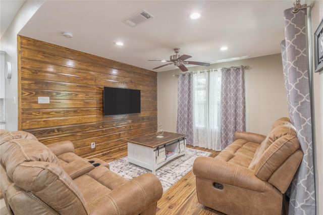 17123 Atlanta Street, Humble, TX 77396