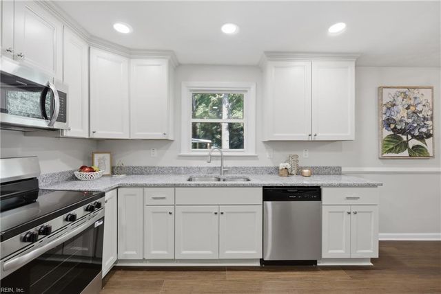 3715 Magnolia DR, Portsmouth, VA 23703