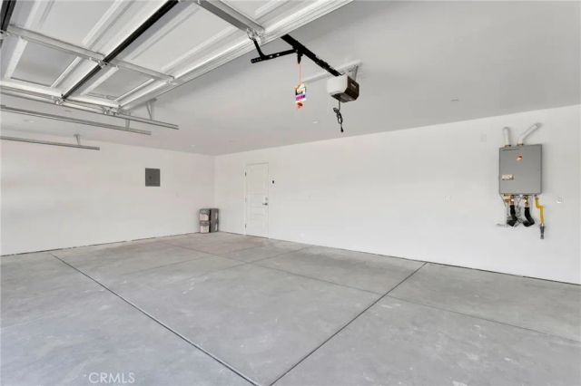 10704 11th Ave., Hesperia, CA 92345