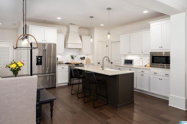 2264 BLACK CREEK CROSSING, Hoover, AL 35244