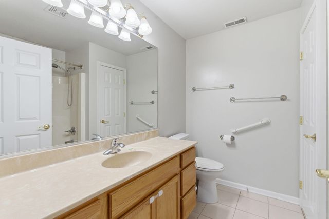 607 Cambridge Court 1b, Munster, IN 46321