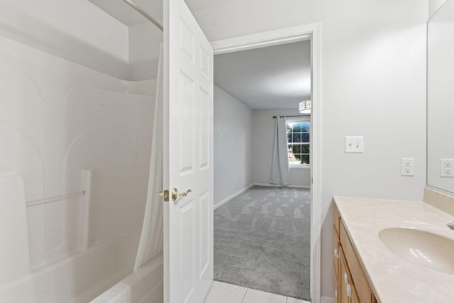607 Cambridge Court 1b, Munster, IN 46321