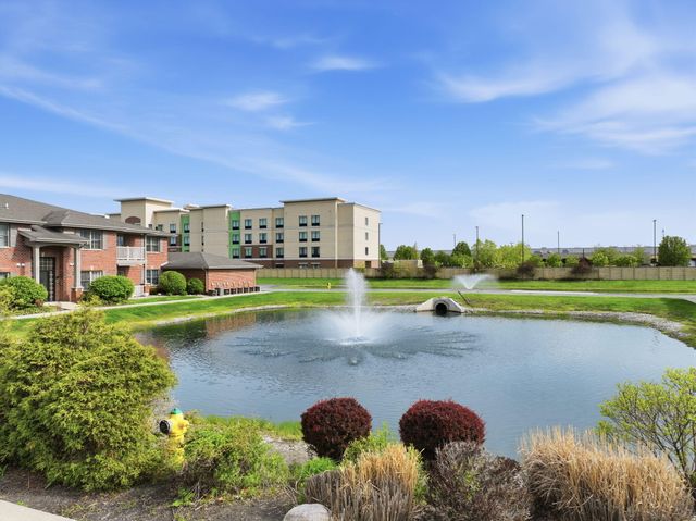 607 Cambridge Court 1b, Munster, IN 46321