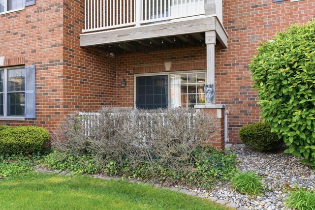 607 Cambridge Court 1b, Munster, IN 46321