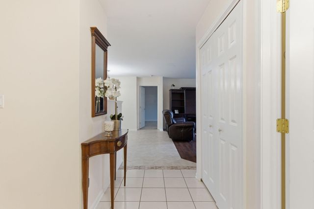 607 Cambridge Court 1b, Munster, IN 46321