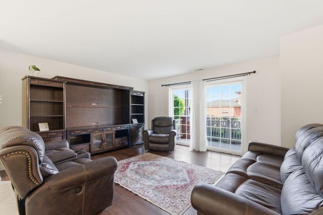 607 Cambridge Court 1b, Munster, IN 46321