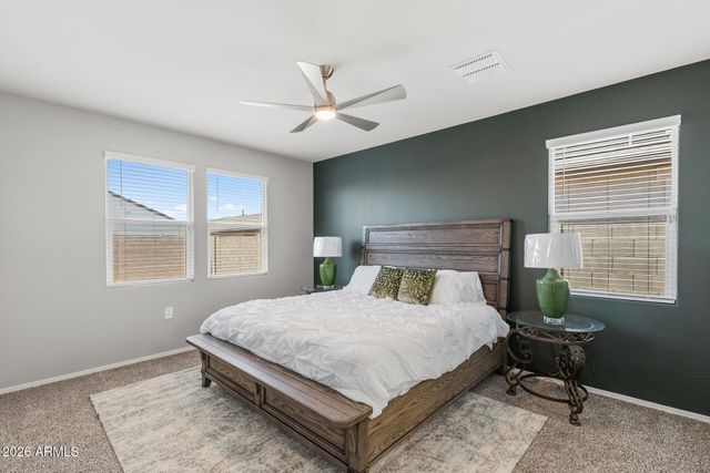 18633 W DESERT HOLLOW Drive, Wittmann, AZ 85361